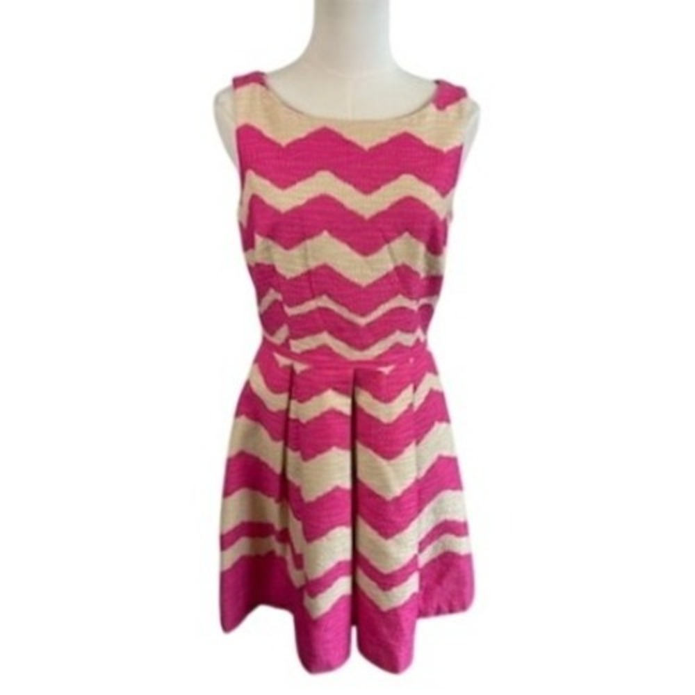 Just Taylor Dress Women's Size 8 Chevron Print Pink Sleeveless Pleated Fit Flare